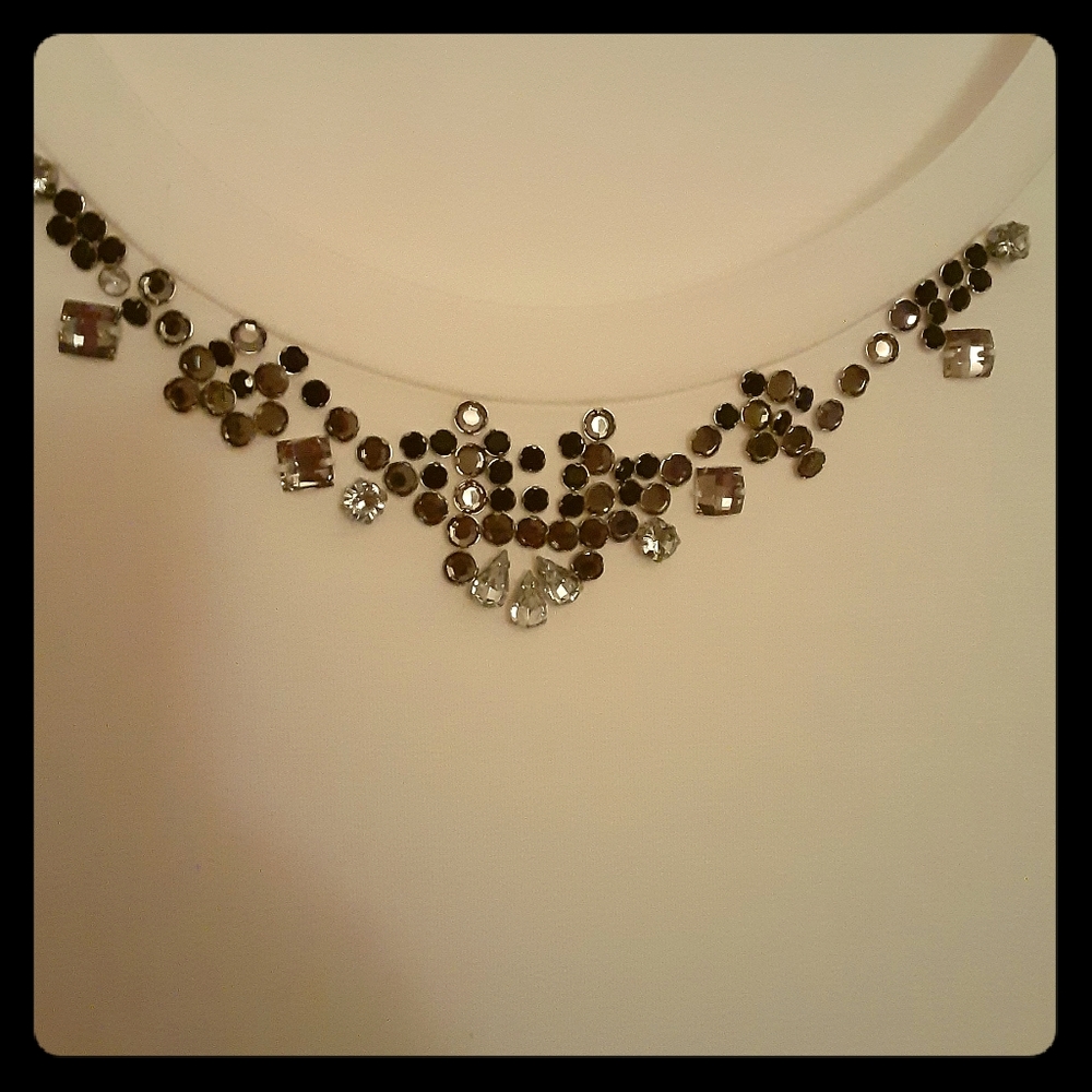 Ann Taylor cream L/S shell. Bead detail at collar.